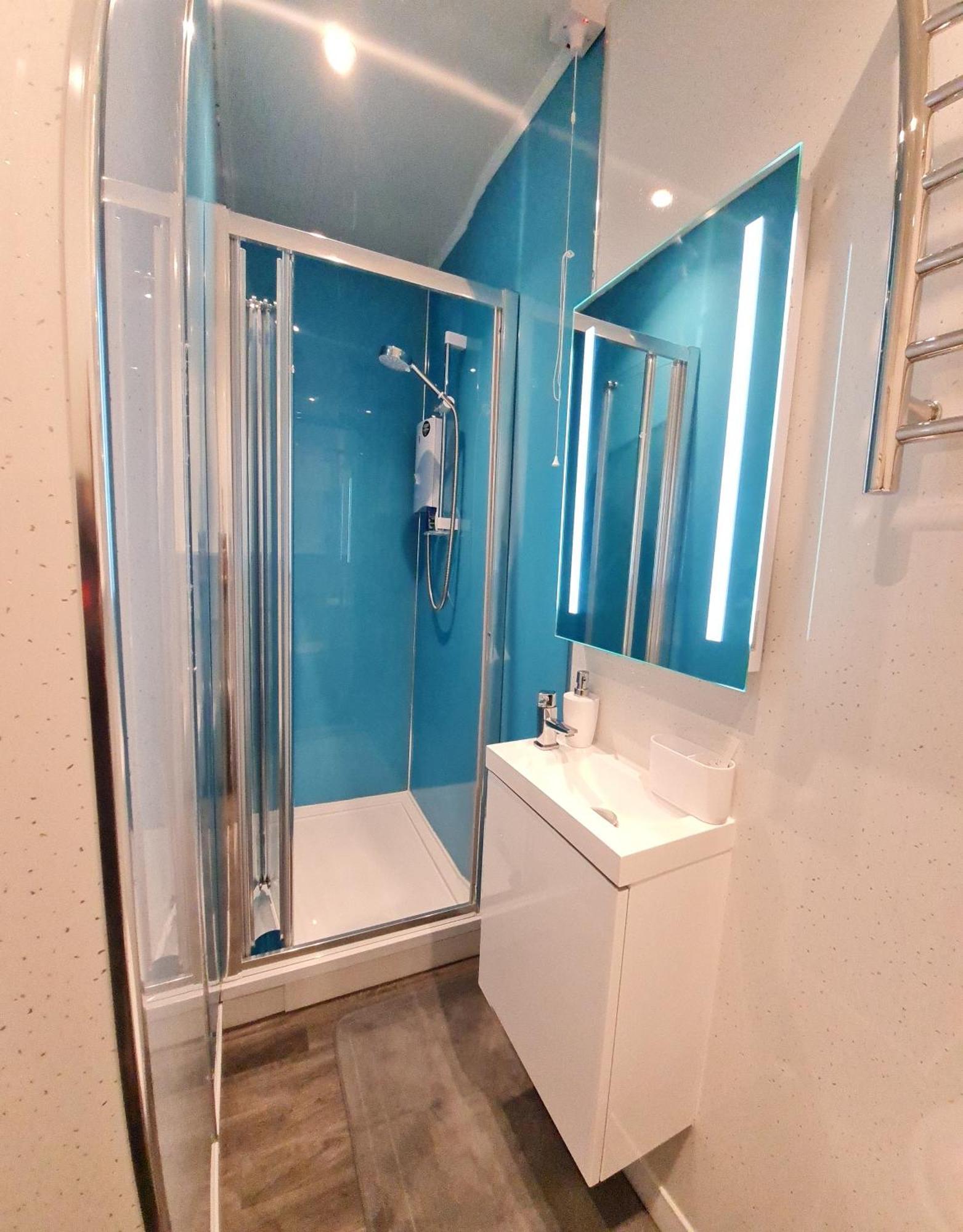 Brand New Private Annex Guest *